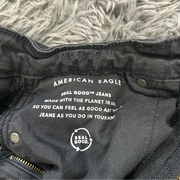 American Eagle Black Wash Mom Jeans Womens Size 4 Regular Denim Pants - Picture 4 of 10